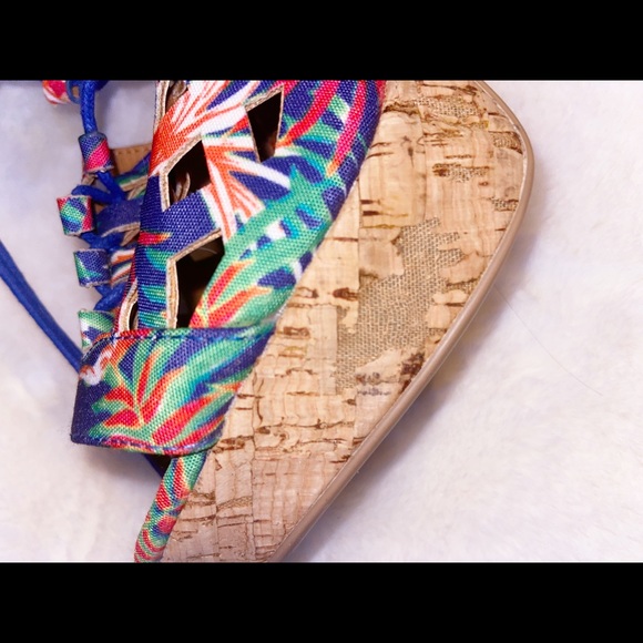 Qupid tropical Strapped Platform Open Toe Heels Size 7 - Picture 3 of 6